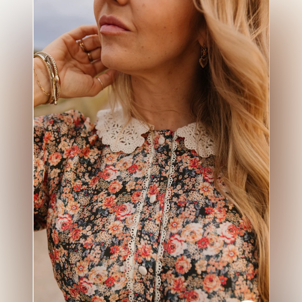 NWT Ivy City Co. Fall Floral Lace Collar Blouse - 1X